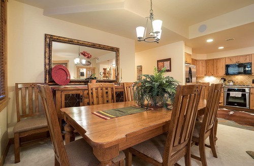 Steamboat Springs Condo | AL4101 | Escape to the Mtn | Pools | 10 Hot Tubs | Air Chilling