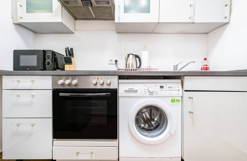 Ludwigsvorstadt-Kliniken Apartment | Aldars Urban Suite No.5 with Wi-Fi and Air Conditioning