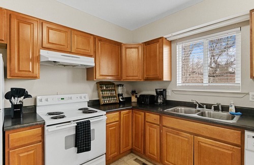 Allendale Area Apartment | All New Sleeps 6/Old Town Arvada