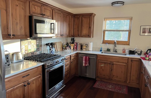 Grand County House | All season house; close to Winter Park and Granby Ranch skiing; hot tub