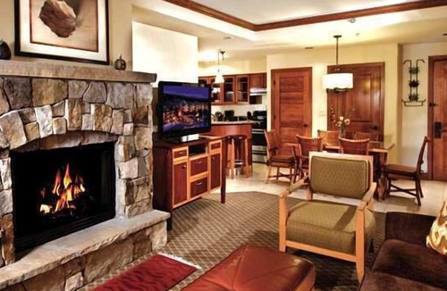 Peak 9 Hotel | All suite 2 bedroom hotel with fireplace and full kitchen at base of peak 9.