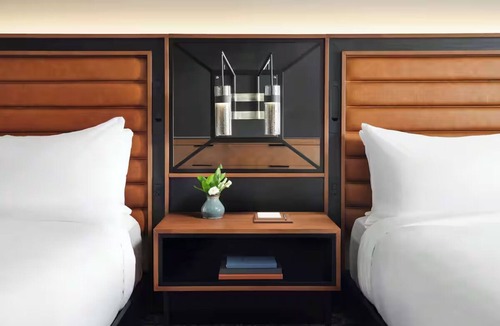 Peak 9 Hotel | Alpenrock Cultural Stay w/Main Street Dining, Shopping Fun & Mountain Views