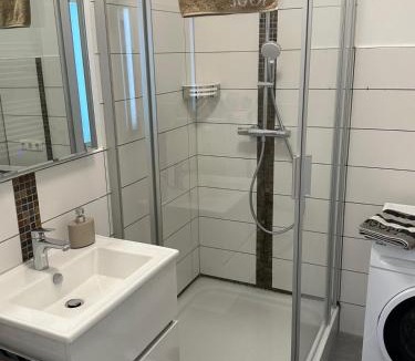 Vitzdorf Apartment | Alte Schule in Vitzdorf im Hamptons-Stil mit großer Terrasse und Strandkorb!