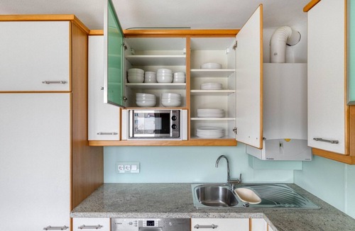 Favoriten Apartment | Amazing Favoriten 2BR, nr Metro U1, by Blueground