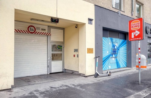 Favoriten Apartment | Amazing Favoriten 2BR, nr Metro U1, by Blueground