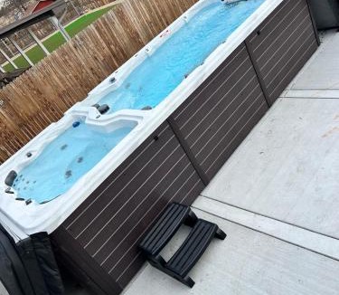 Thornton House | Amazing Lake View Heated Pool Swim Spa and Hot Tub