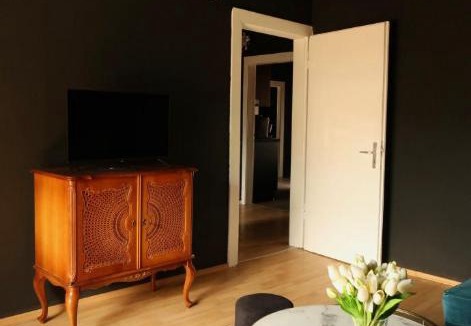 Ahlen Apartment | Anna