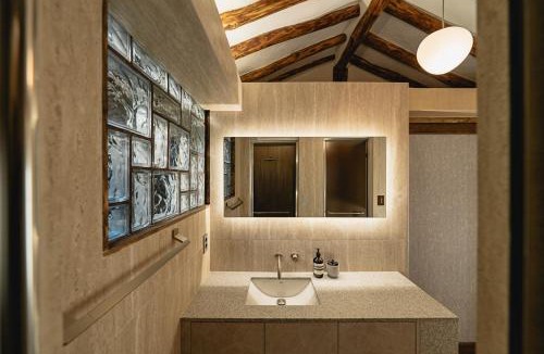 Samcheong-dong Villa | ANON, A Private Hanok by Unwadang