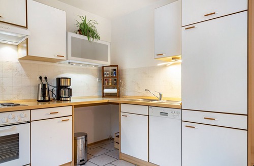 Vilshofen Apartment | Apartment 'Schatzlmayr' with Terrace and Wi-Fi
