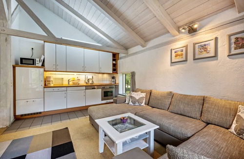 Curau Apartment | Apartment "5 Galeriewohnung" with Private Garden & Wi-Fi
