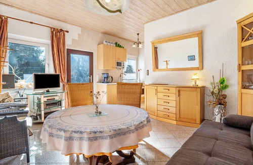Klausdorf Apartment | Apartment B with Private Terrace, Garden and Wi-Fi