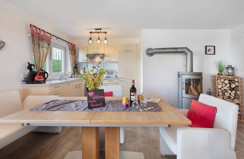 Hoechenschwand Apartment | Apartment 'Bäumchen' with Mountain View, Shared Terrace and Wi-Fi