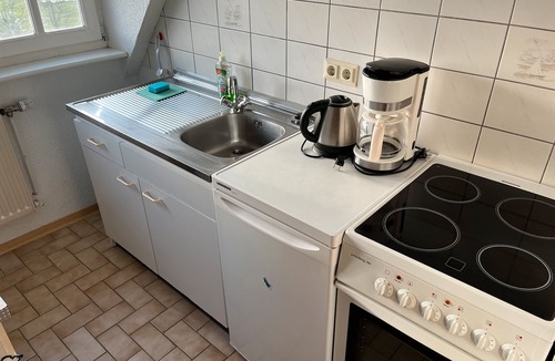 Pellworm Apartment | Apartment 'Fewo Weitblick' with Lake View, Shared Garden and Wi-Fi