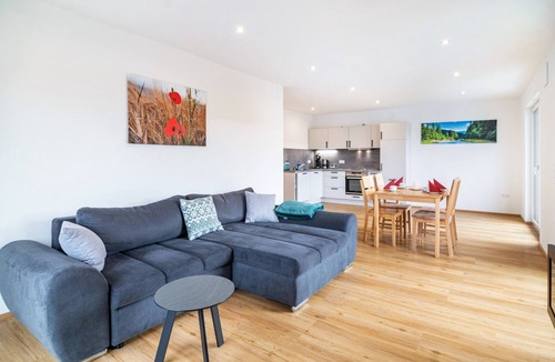 Ravensburg Apartment | Apartment 'Fichte' with Balcony and Wi-Fi