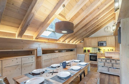 Meribel Villa | Apartment Fontany - Five Bedroom Villa, Sleeps 10