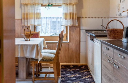 Oberherwigsdorf Apartment | Apartment 'Hartmann' with Mountain View, Private Terrace and Wi-Fi