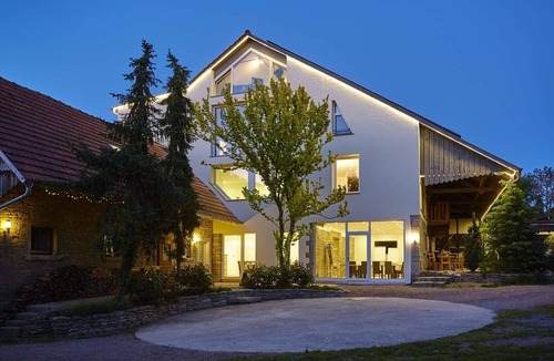 Igersheim Apartment | Apartment Hofblick - modernly furnished with two bedrooms