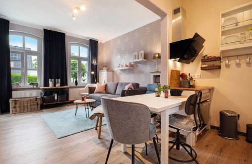 Altenbruch Apartment | Apartment 'Ida' with Private Terrace, Shared Garden and Wi-Fi