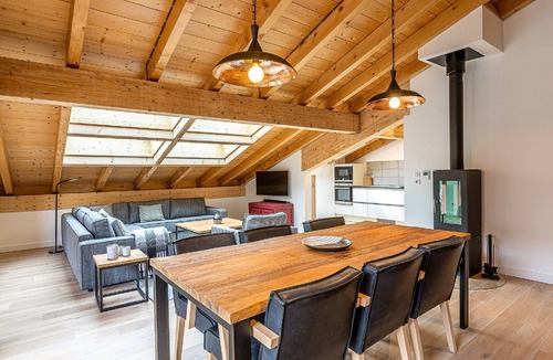 Abondance House | Apartment in France near Lake Geneva
