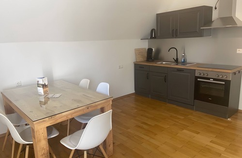 Ravensburg Apartment | Apartment 'Mit Giebelzimmer' with Shared Garden and Wi-Fi