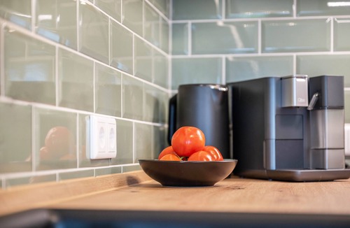 Pellworm Apartment | Apartment 'Möwe' with Sea View and Wi-Fi