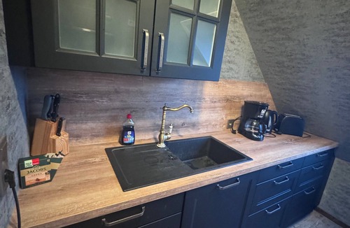 Quickborn Apartment | Apartment 'Ruheoase Quickborn' with Balcony and Wi-Fi