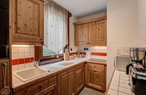 Chamonix City Centre Apartment | Apartment Staddon - Alpes Agency - Central Chamonix - Sleeps 6