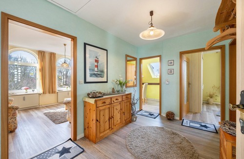Schulp Apartment | Apartment 'Sommerwind' with Private Terrace, Shared Garden and Wi-Fi