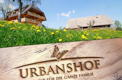 Hinterzarten Apartment | Apartment 'Titisee' with Mountain View, Private Terrace and Wi-Fi