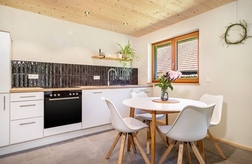 Deggenhausertal Apartment | Apartment 'Waldruhe' with Private Terrace and Wi-Fi