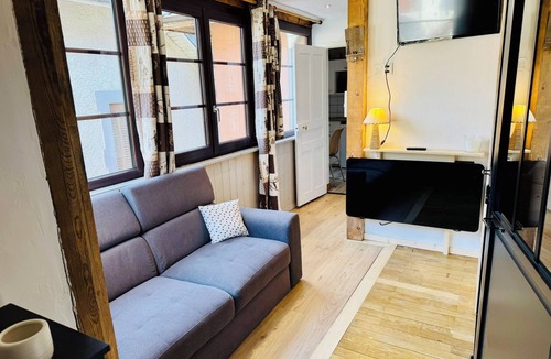 Brides-les-Bains Apartment | Apartment with two small bedrooms and a separate kitchen near the spa