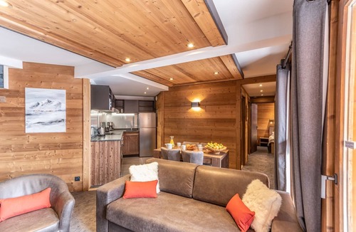 Val-Thorens Apartment | Apartment with Pool Access
