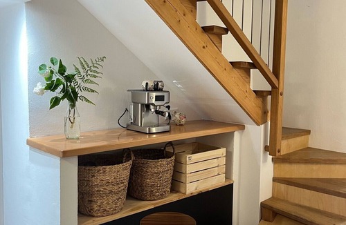 Absberg Apartment | Apartment 'Wohnung Mit Dachterrasse' with Private Terrace, Shared Garden & Wi-Fi