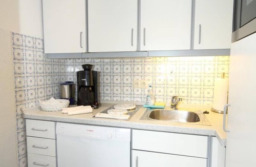 Wenningstedt-Braderup Apartment | App. Feusser - Directly behind the dune at the beach crossing