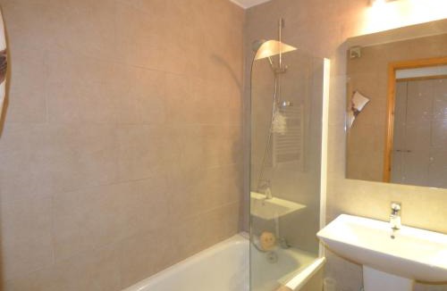 Meribel Apartment | Appartement 4 pièces cabine 6 personnes à Méribel, proche pistes - FR-1-411-945