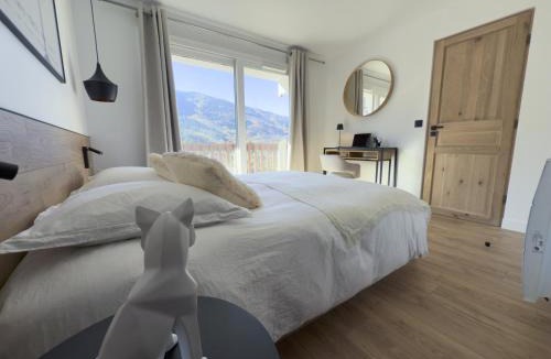 Meribel Centre Apartment | Appartement rénové à Méribel Centre, avec Balcon et à 5 minutes des pistes et du centre