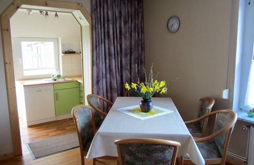 Hohenfelde House | approx. 100 m² for 2-6 persons, Wlan, winter garden, fenced property