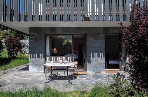 Chamonix City Centre Apartment | Apt du Brevent ski in/out Garden & Terrace, Chamonix, France