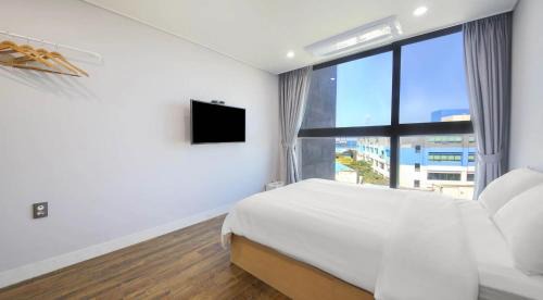Hallim Hotel | Aroomi Hotel Hyupjae