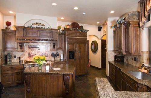 Doubleheader House | Arrowhead Manor Bed & Breakfast Inn & Event Center