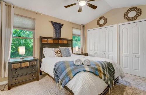 Northwest Colorado Springs House | Aspen Glen Pet-Friendly w Nintendo & SmartTVs