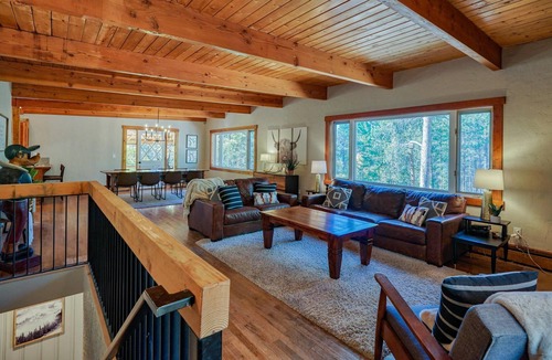 Leadville North House | Aspen Grove! LUXURIOUS with HOT TUB! PET FRIENDLY!