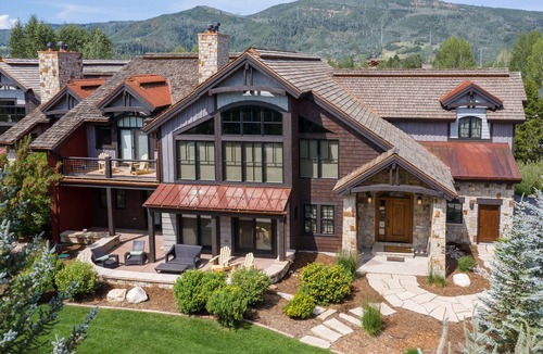 Steamboat Springs Cabin | Aspen Leaf Lodge | Close to Ski Resort | Luxury Chalet | 6 King Beds | Game Room