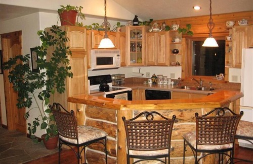 Alma House | Aspen View - Beautiful Log Home with National forest and your own babbling brook
