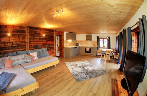 Altusried Condo | At the rustic Mattes apartment "Ludwig". Allgäu