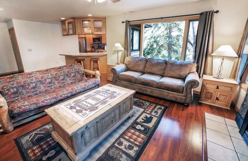 Estes Park Cabin | Attached cabin with King bed, Fireplace and Personal Hot Tub