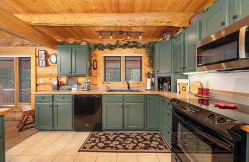 Winter Park Cabin | authentic 3 bedroom w/loft cabin, vaulted ceilings, dry sauna.