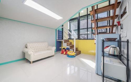 Oeseo House | Avianto kids poolvilla