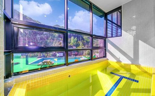 Oeseo House | Avianto kids poolvilla