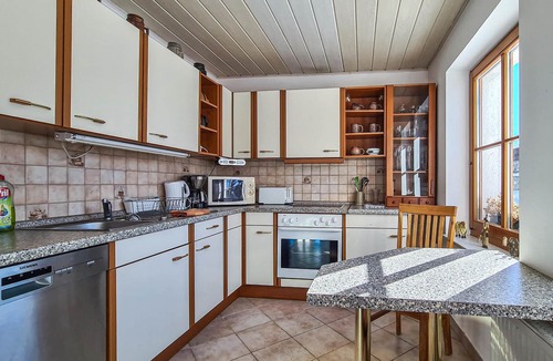 Kranichfeld House | Awesome home in Kranichfeld with WiFi